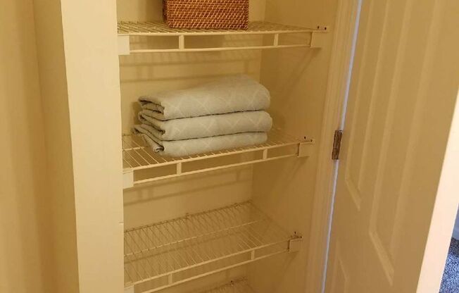 2 beds, 2.5 baths, 1,080 sqft, $2,045, Unit 204C