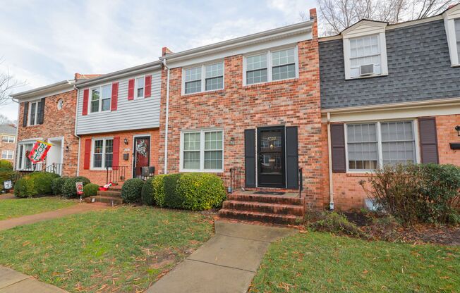 Beautiful Townhome in Great Location – Henrico