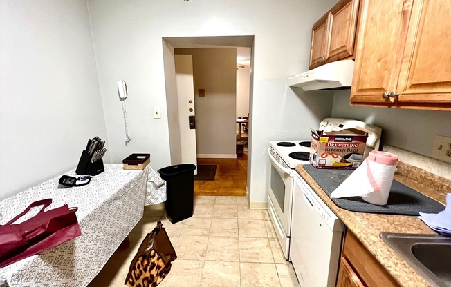 2 beds, 2 baths, 1,200 sqft, $2,600, Unit 404