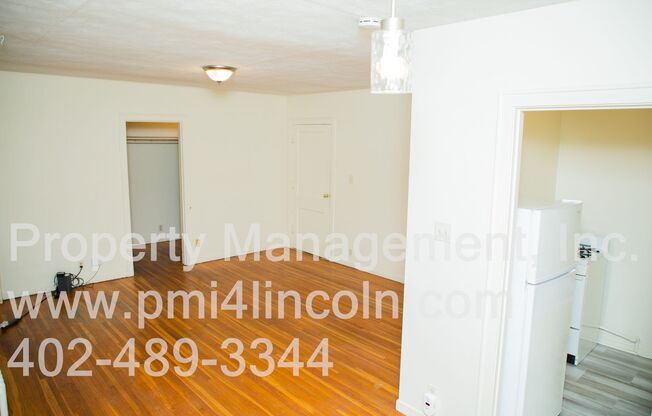 Studio, 1 bath, 371 sqft, $585, Unit D4