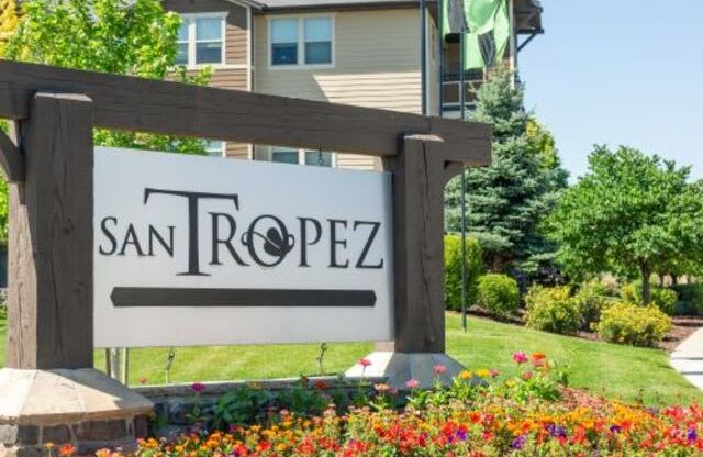 Elegant Entry Signage at San Tropez Apartments & Townhomes, South Jordan, Utah