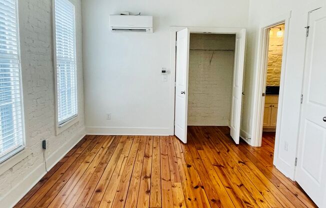 Studio, 1 bath, 700 sqft, $1,545, Unit 204