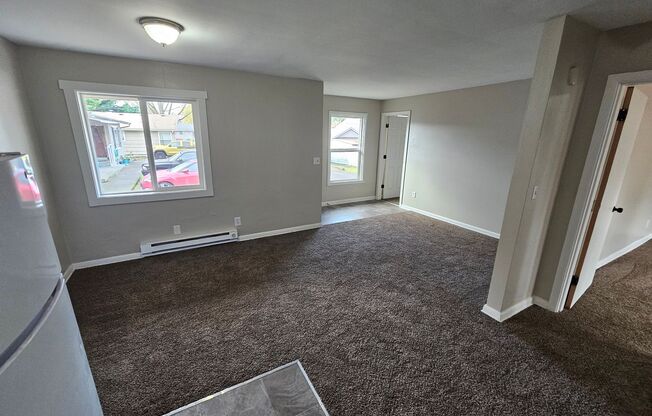 2 beds, 1 bath, $1,195, Unit 180