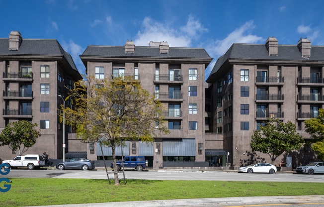 8811 Burton Way Apt 509