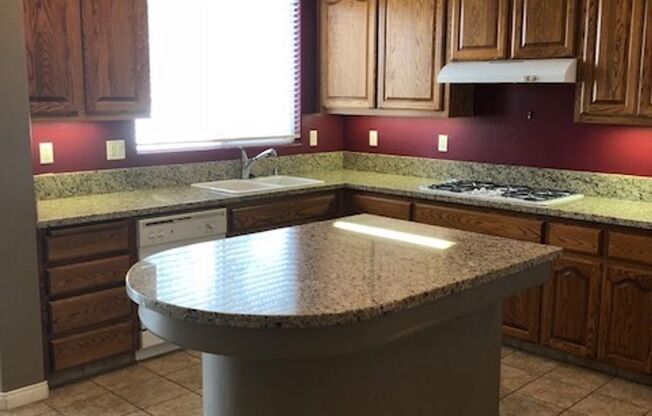 Beautiful 4 Bedroom in NW!