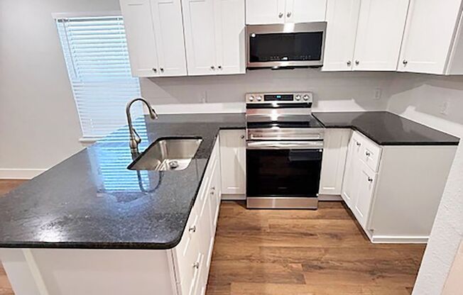 NIce 2 Bdrm 1 Bath Home near UNT and I-35E in Denton Tx.