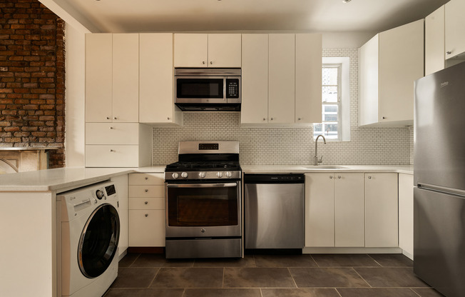 210 E 11 ST
