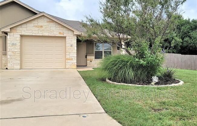 3 beds, 2 baths, 1,250 sqft, $1,395