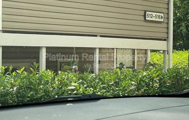 402 WYNNES RDG CIR SE
