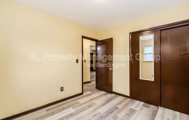 2 beds, 1 bath, 775 sqft, $825, Unit A