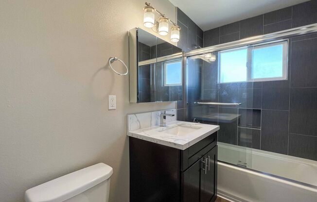 2 beds, 1 bath, $2,149, Unit 11