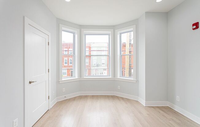 2808 W Oxford