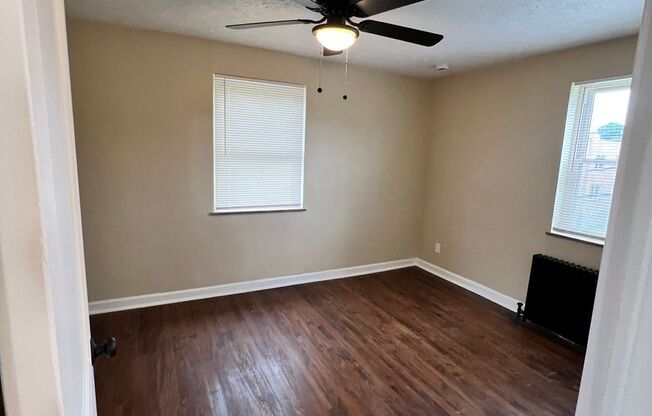 4 beds, 2 baths, 1,490 sqft, $1,800, Unit Apt 7