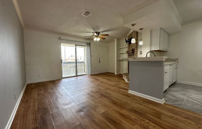 Charming One Bedroom, Upstairs Unit!