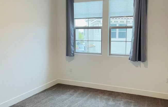 2 beds, 2 baths, $2,395, Unit # 28101