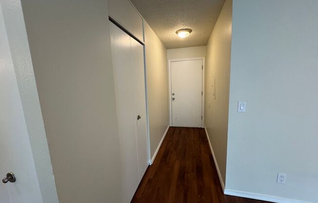 2 beds, 1 bath, 740 sqft, $1,450, Unit 217