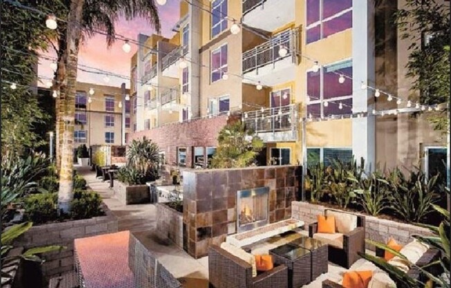 2 beds, 2 baths, 1,050 sqft, $3,100