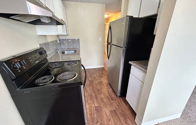 1 bed, 1 bath, 700 sqft, $1,525, Unit 112