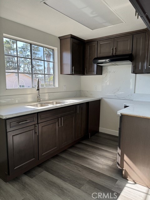 2 beds, 1.5 baths, 750 sqft, $2,300