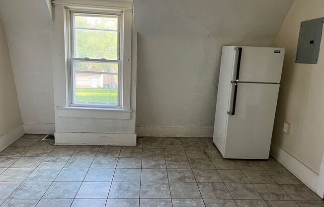 1 bed, 1 bath, 700 sqft, $700, Unit 8