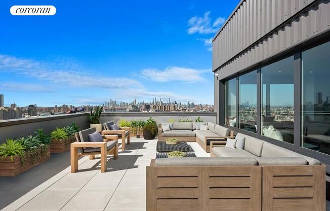 1 bed, 1 bath, $3,950, Unit 9K