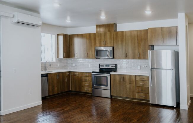 2 beds, 2 baths, 1,085 sqft, $2,110, Unit R102