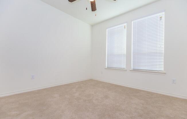 3 beds, 2 baths, 1,201 sqft, $1,461