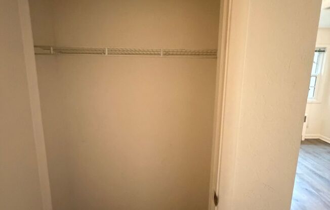 Studio, 1 bath, 374 sqft, $1,150, Unit 102