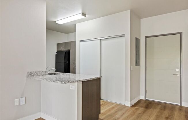 1 bed, 1 bath, 720 sqft, $1,325, Unit 404