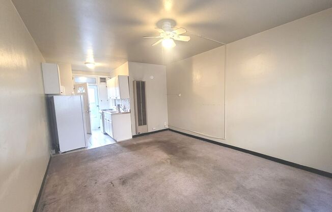 Studio, 1 bath, $700, Unit 2