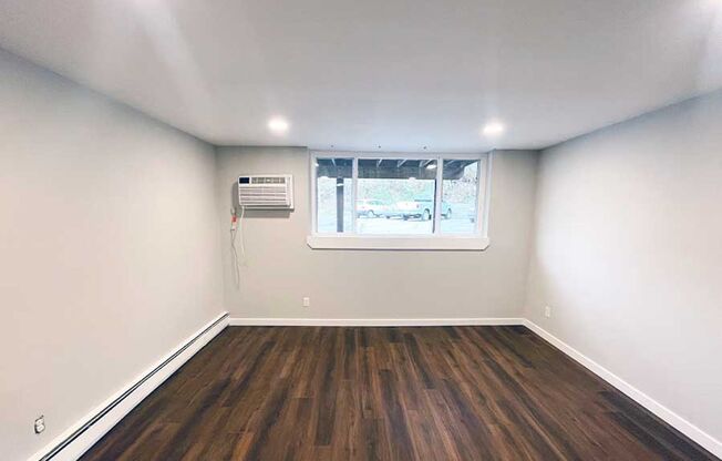 2 beds, 1 bath, 650 sqft, $1,175, Unit 3060-102