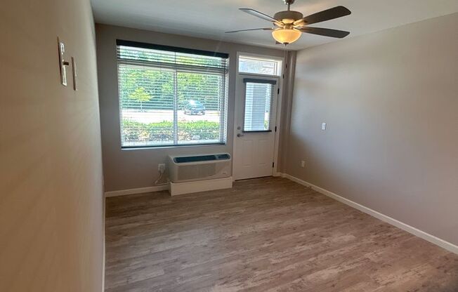 Studio, 1 bath, 500 sqft, $995, Unit 20