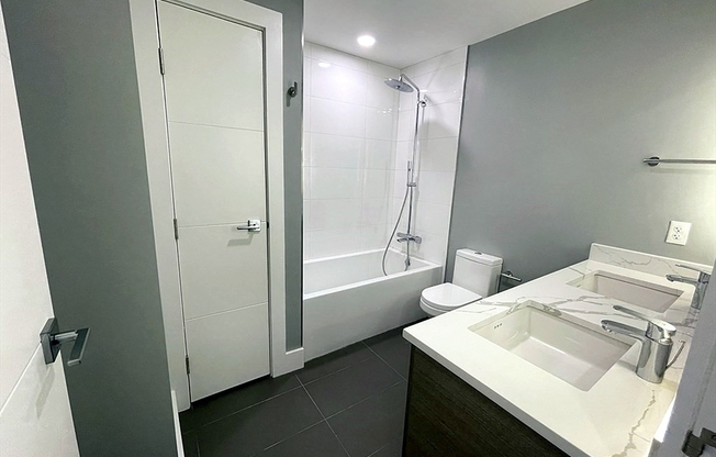 1 bed, 1 bath, 779 sqft, $3,200, Unit 203