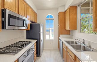 Great 1 BR/1 BA in the Mirabella community of Mira Mesa!