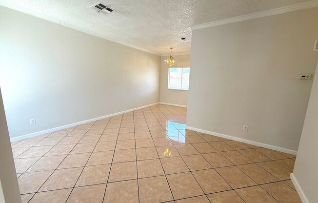 GORGEOUS 3BED/2.5BATH SINGLE FAMILY HOME