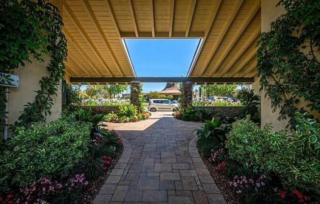 ROLLING HILLS MANOR APTS