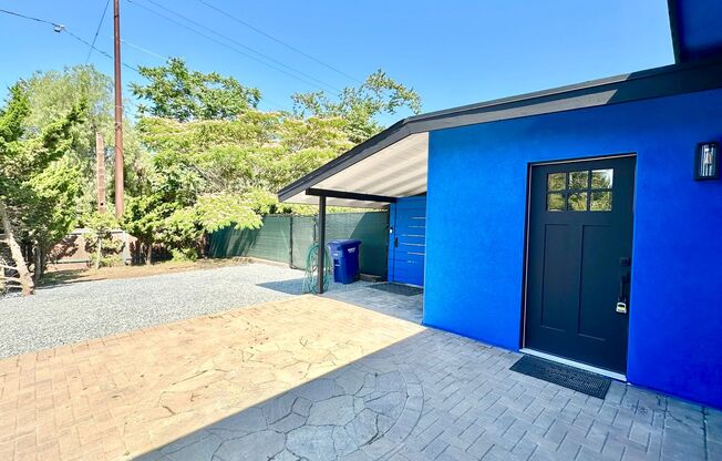 Light, Bright, & Wonderfully Updated JADU Guest Home on Private Property, Minutes to Fallbrook!