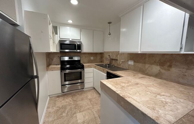 1 Bedroom 1 Bathroom Condo in Carlsbad!