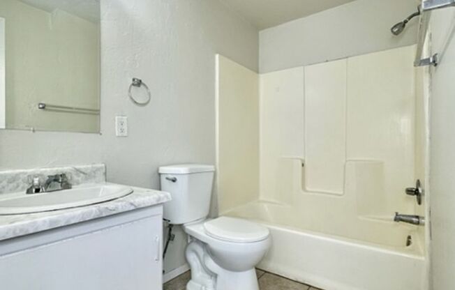 1 bed, 1 bath, 660 sqft, $795, Unit 1