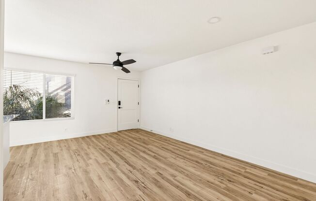 2 beds, 1 bath, 700 sqft, $2,895, Unit 37