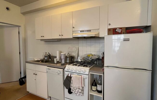 330-332 S. Juniper St