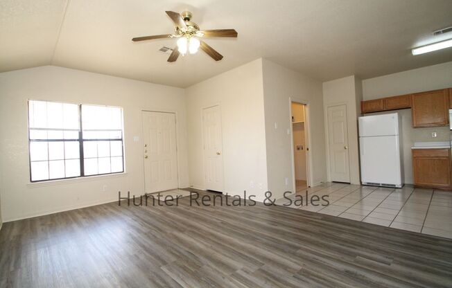 3 beds, 2 baths, $1,195