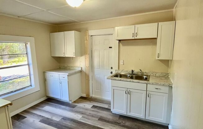 604 W 14th Street