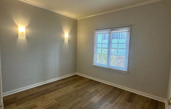 2 beds, 1 bath, $2,695, Unit 1445.5