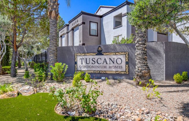 3 beds, 2 baths, $1,895, Unit # 1077