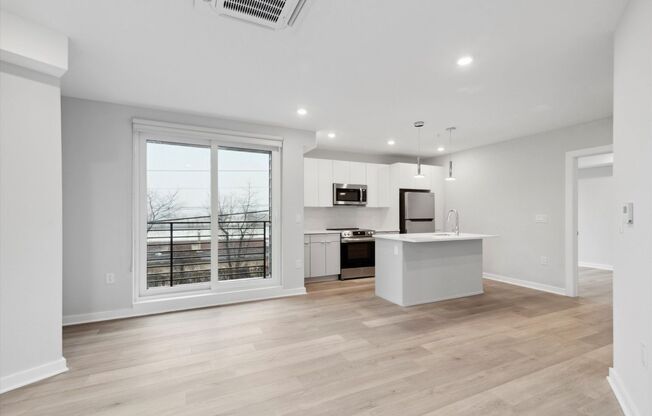 2 beds, 2 baths, 927 sqft, $1,935, Unit B220