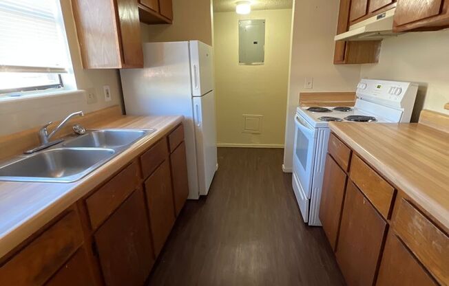 2 beds, 1.5 baths, 900 sqft, $715, Unit 5