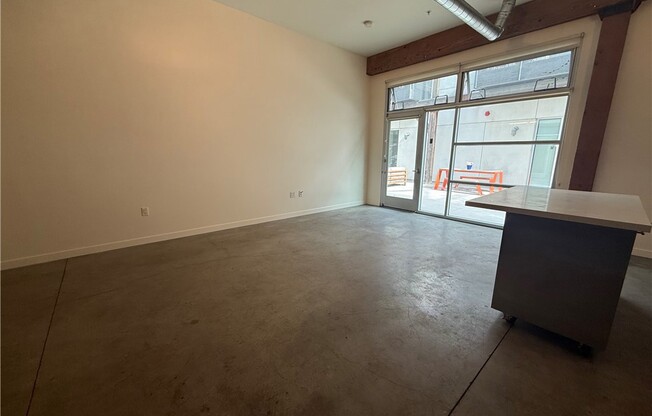 1 bed, 1 bath, 910 sqft, $3,350, Unit 117