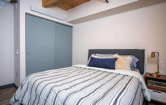 2 beds, 1 bath, 746 sqft, $1,599, Unit 316