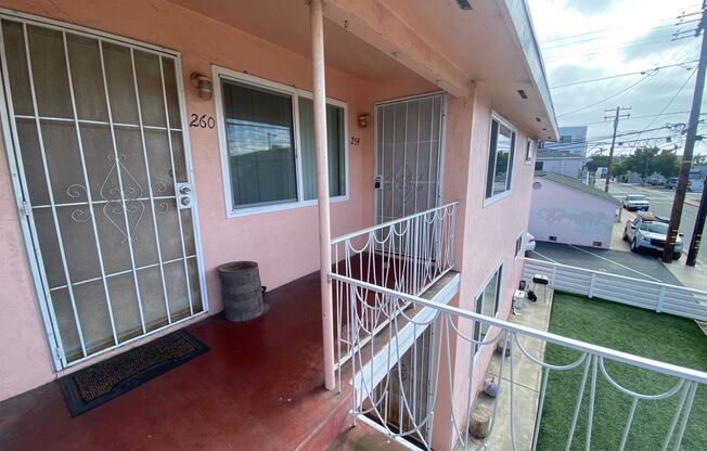 2 beds, 1 bath, 900 sqft, $2,195, Unit 264
